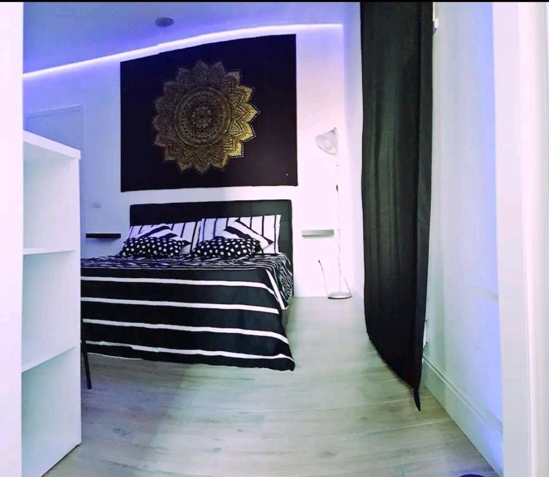 Wanderlust Hotell Pomezia Exteriör bild